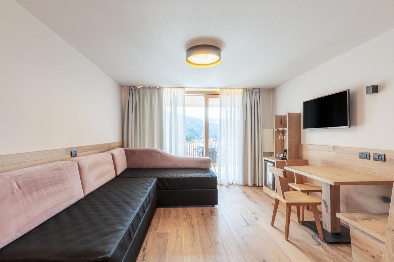 קאבאלס Hotel Bellavista מראה חיצוני תמונה