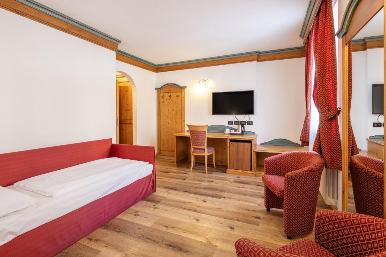 קאבאלס Hotel Bellavista מראה חיצוני תמונה