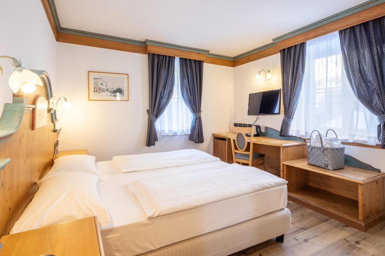 קאבאלס Hotel Bellavista מראה חיצוני תמונה